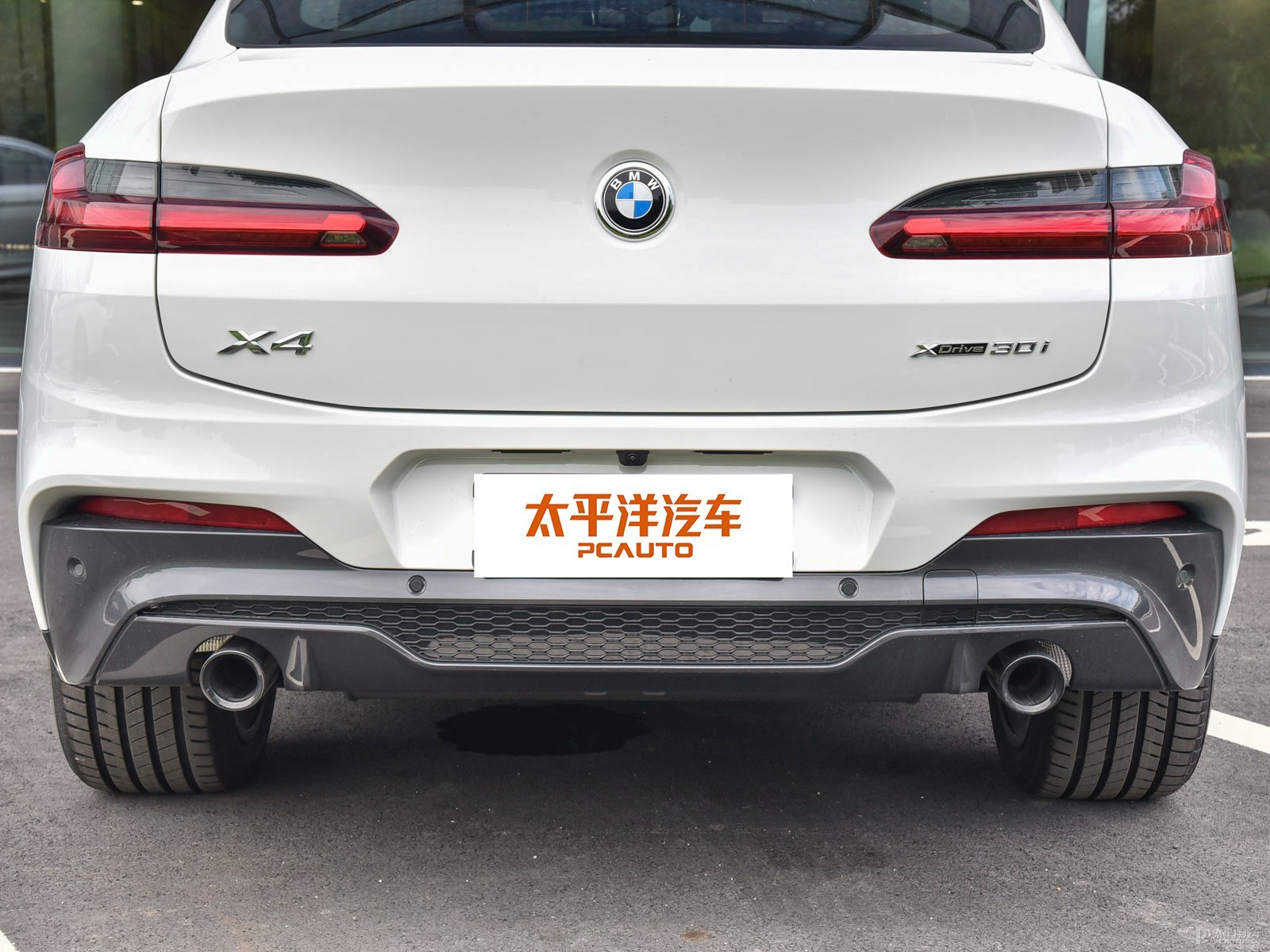 寶馬X4外觀高清大圖