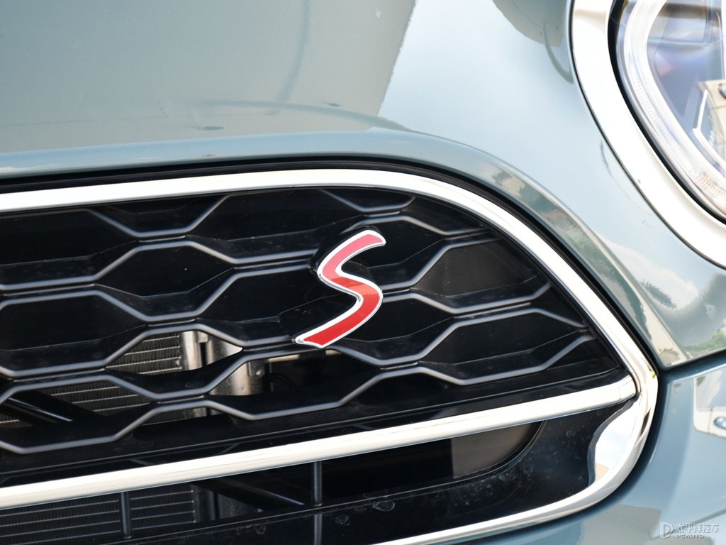 ȼMINI COUNTRYMAN܇^^DƬ