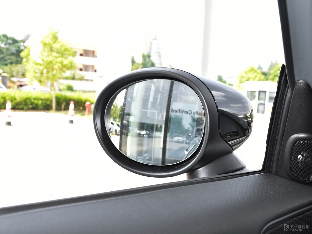 ȼMINI COUNTRYMAN܇^DƬ