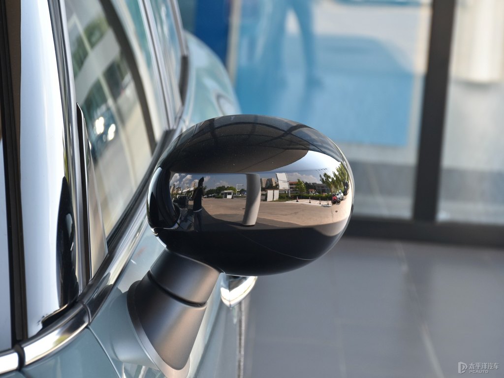 ȼMINI COUNTRYMAN܇^DƬ