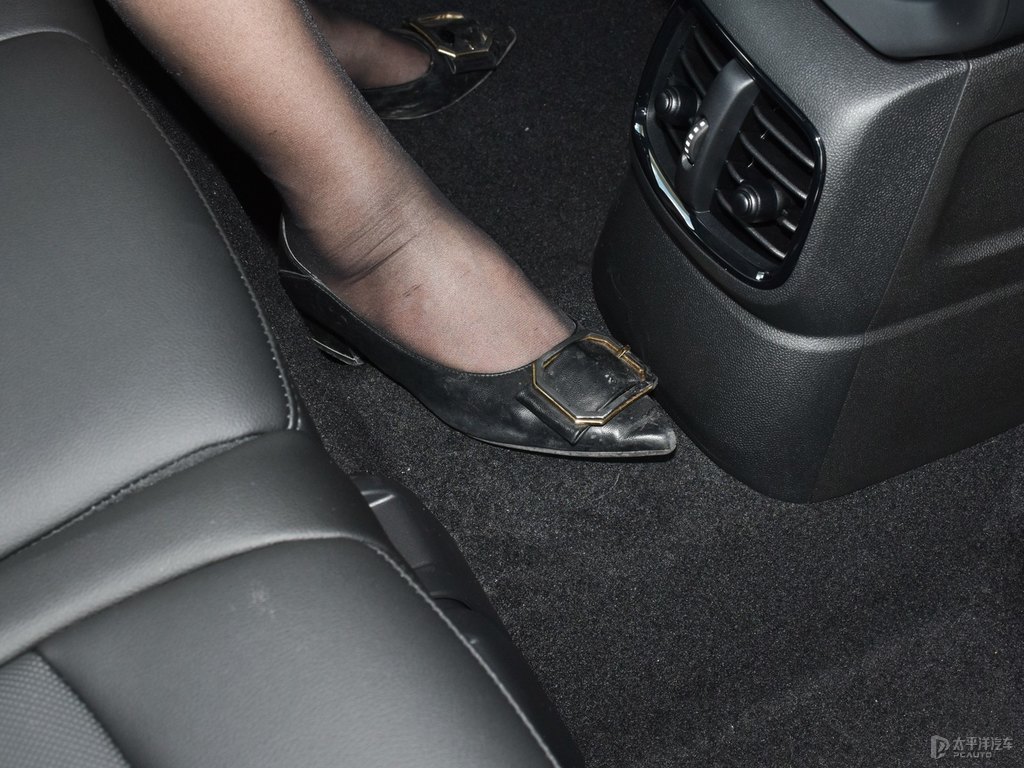 ȼMINI COUNTRYMAN{˿ggDƬ