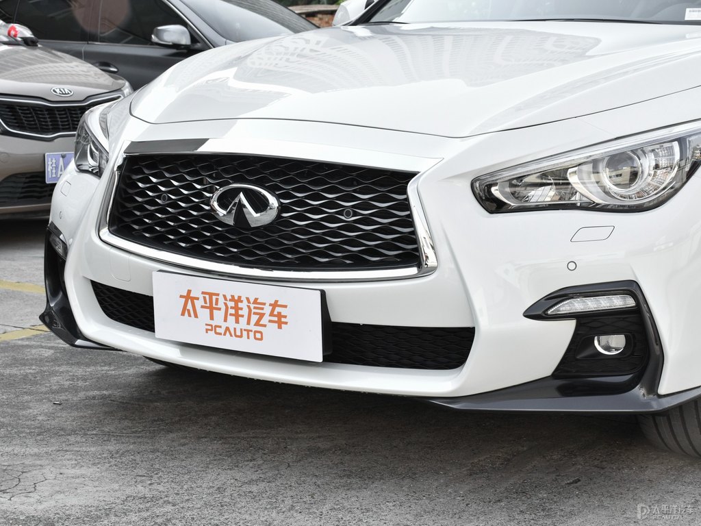 瑩貝白英菲尼迪Q50L車(chē)頭外觀圖片