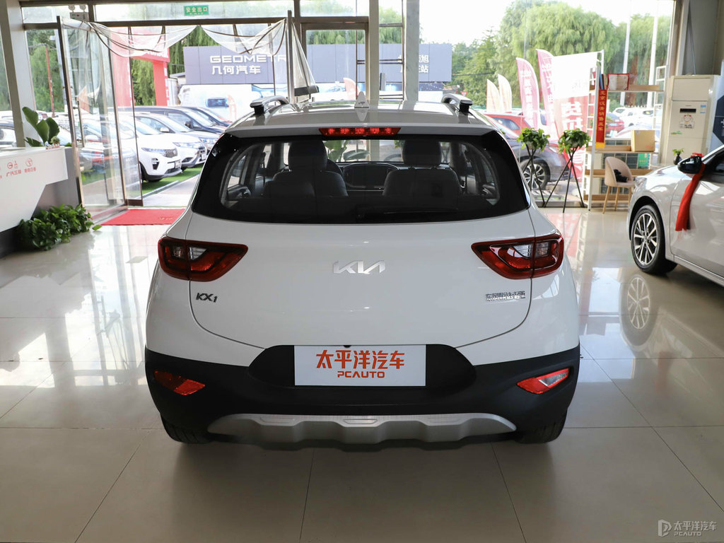 透明白奕跑整車外觀外觀圖片