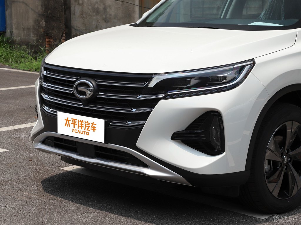 象牙白傳祺GS4車頭外觀圖片