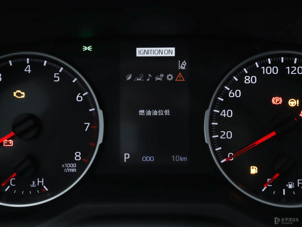 歐泊銀威蘭達(dá)中控內(nèi)飾圖片