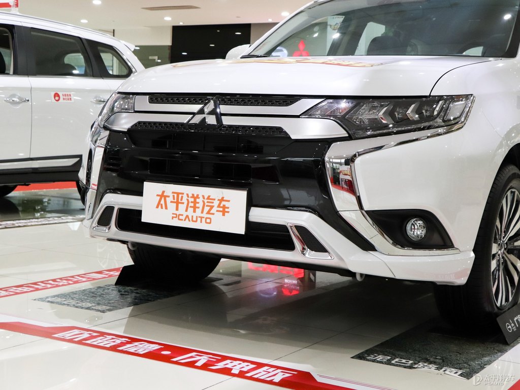 珍珠白歐藍德車頭外觀圖片
