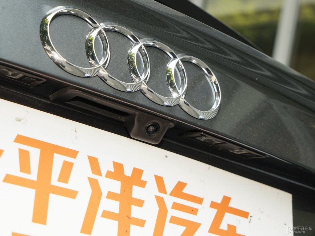 天云灰奧迪Q3 Sportback車尾外觀圖片