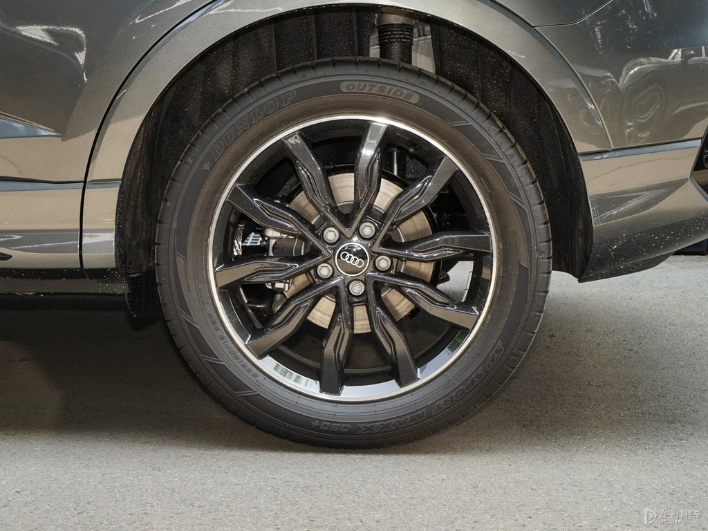 ƻҊWQ3 Sportback܇^DƬ
