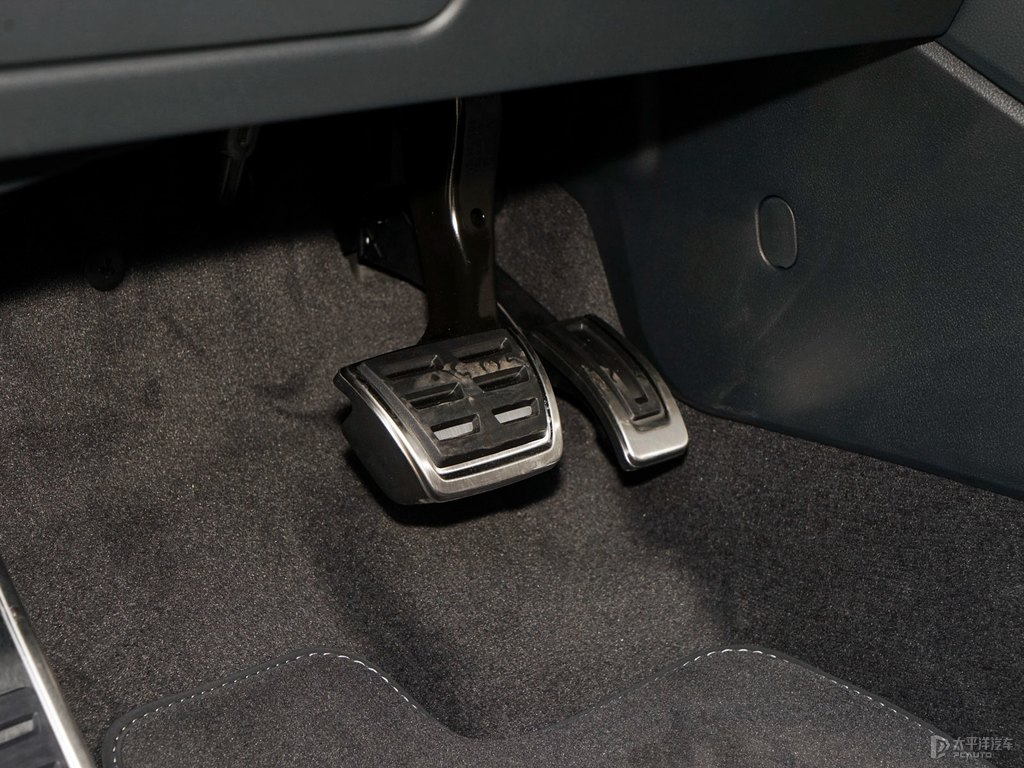 天云灰奧迪Q3 Sportback中控內(nèi)飾圖片