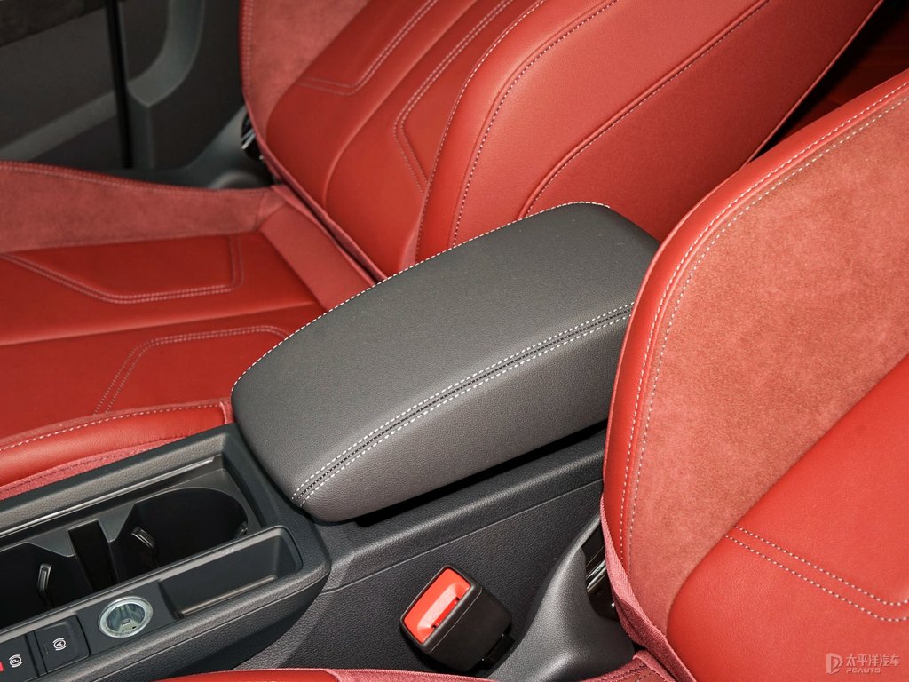 天云灰奧迪Q3 Sportback座椅內(nèi)飾圖片