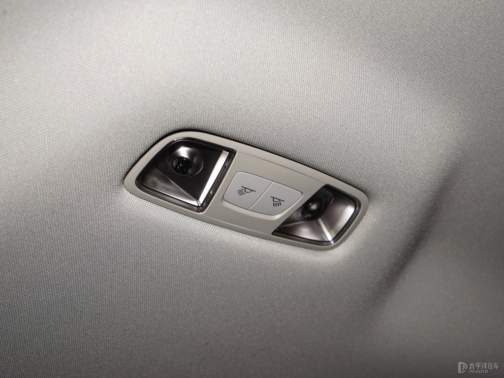 天云灰奧迪Q3 Sportback車廂內(nèi)飾圖片