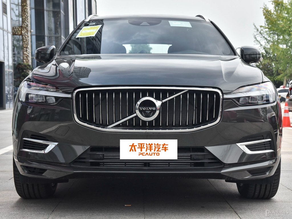 松林灰沃爾沃XC60新能源車頭外觀圖片