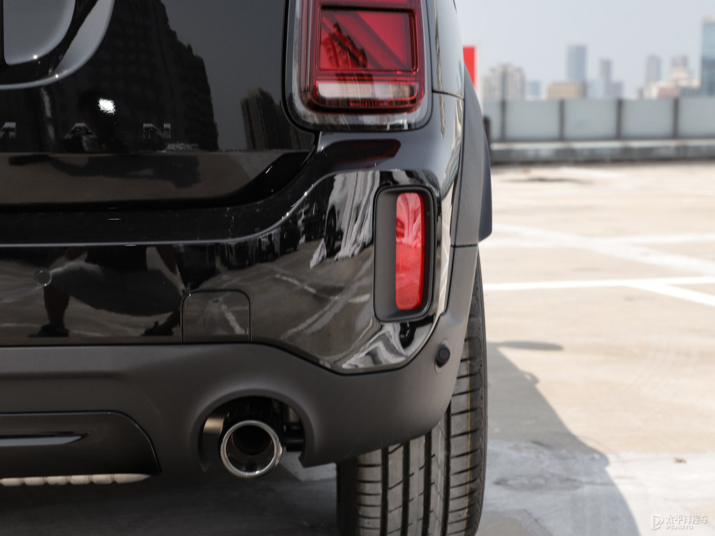 ҹMINI COUNTRYMAN܇β^DƬ