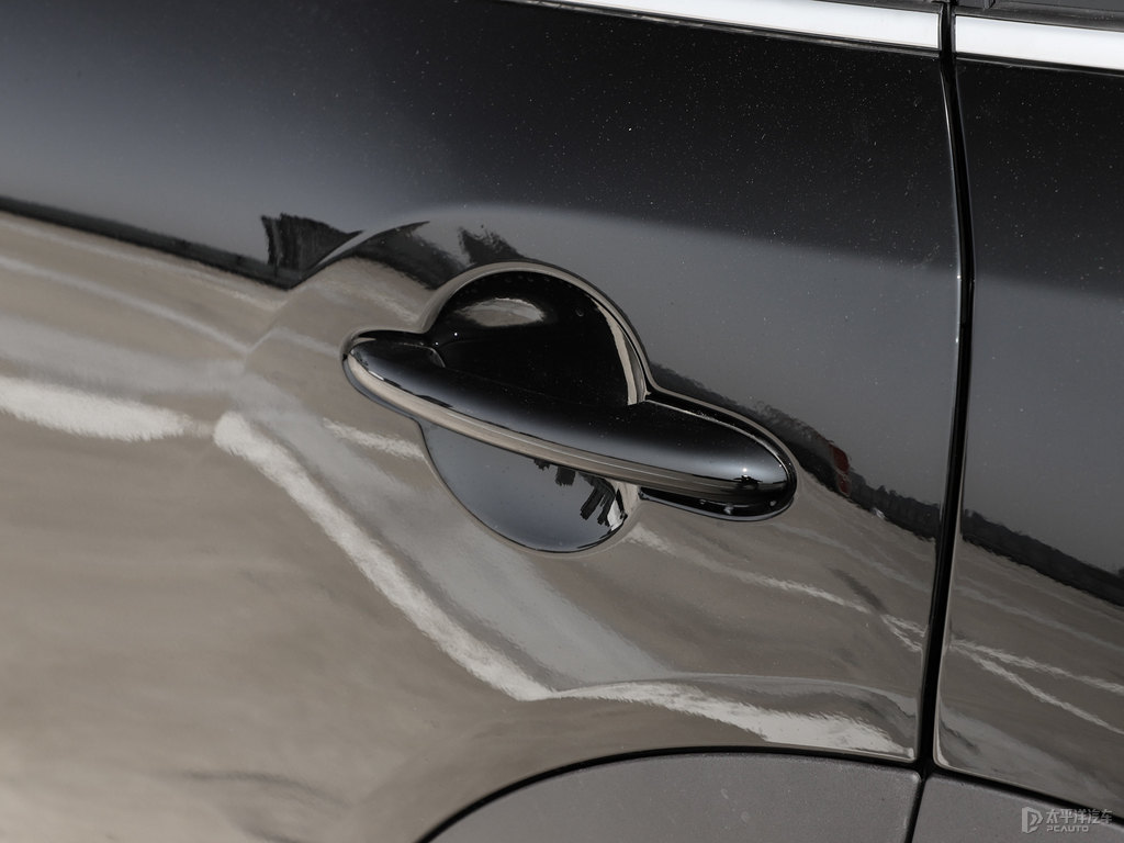 ҹMINI COUNTRYMAN܇^DƬ