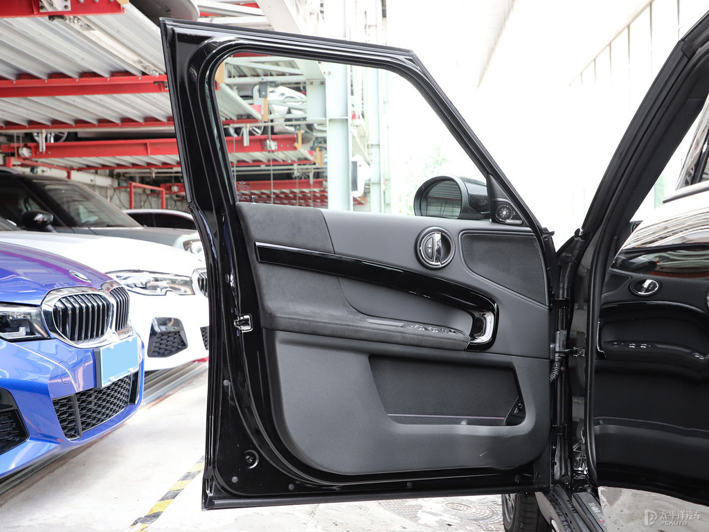 ҹMINI COUNTRYMAN܇(ni)DƬ