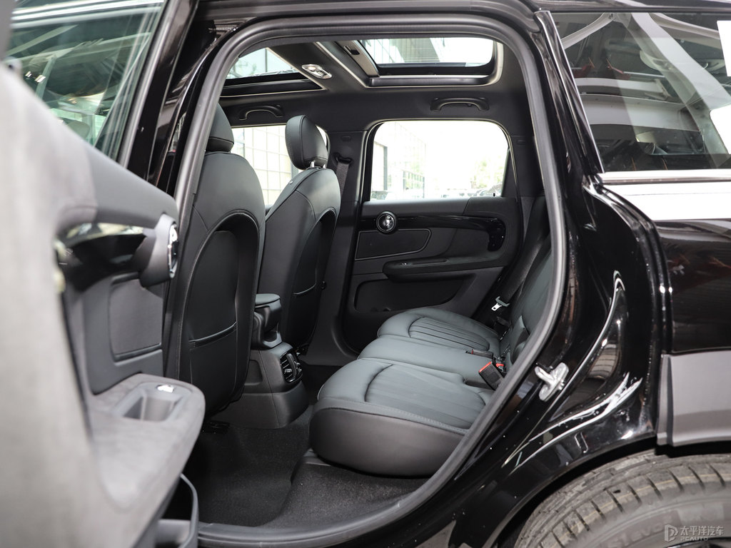 ҹMINI COUNTRYMAN{˿ggDƬ