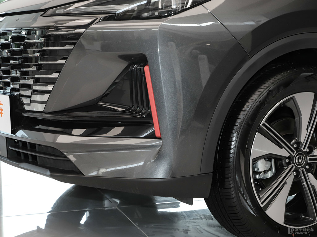 原子灰長(zhǎng)安CS55PLUS車頭外觀圖片