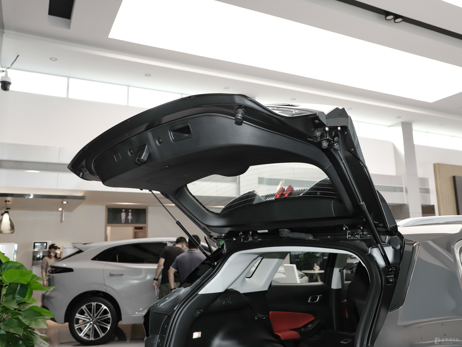 長(zhǎng)安CS55PLUS空間高清大圖