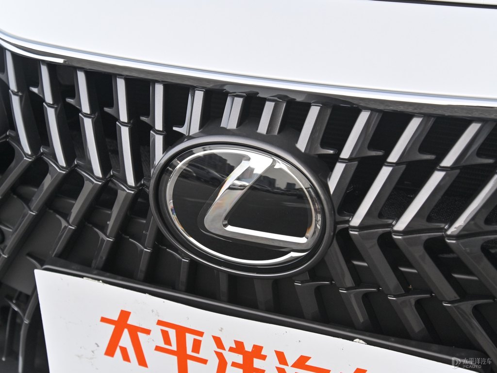 超音速石英白雷克薩斯ES車頭外觀圖片