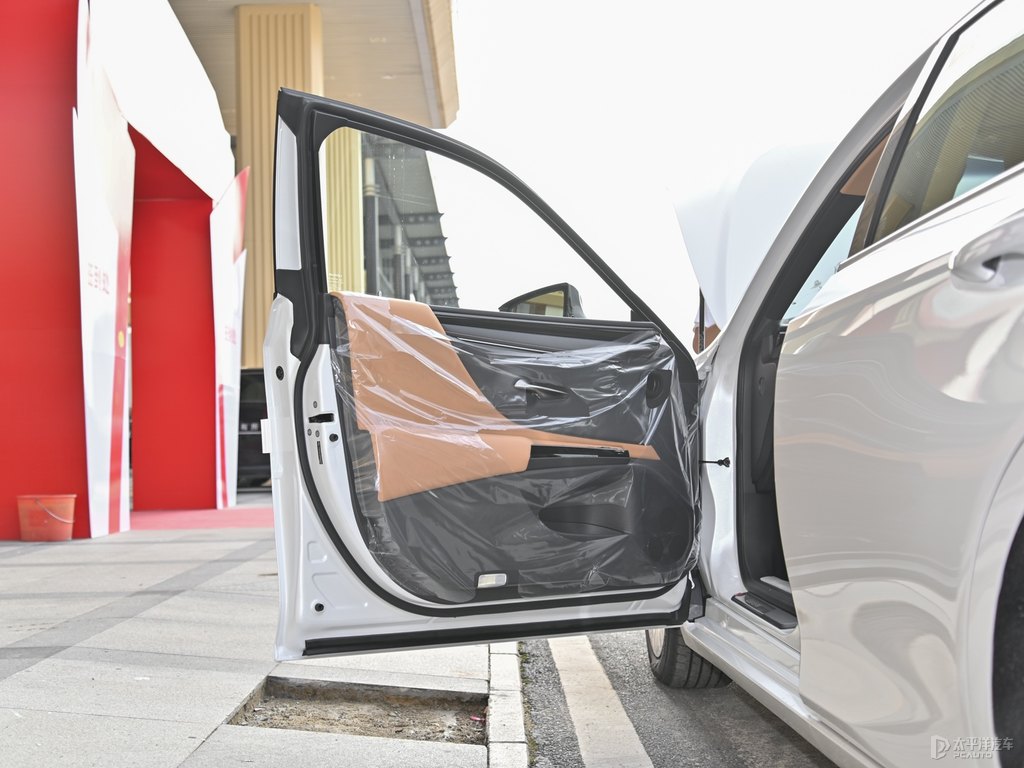 超音速石英白雷克薩斯ES車廂內(nèi)飾圖片