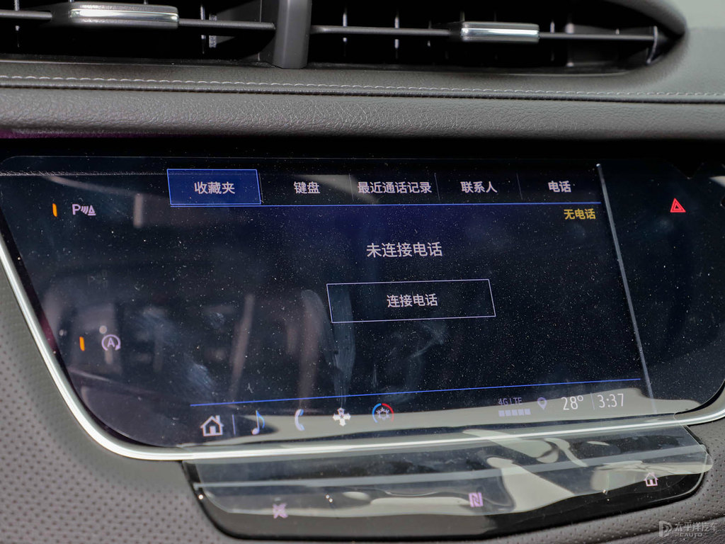 黛藍(lán)凱迪拉克XT5中控內(nèi)飾圖片