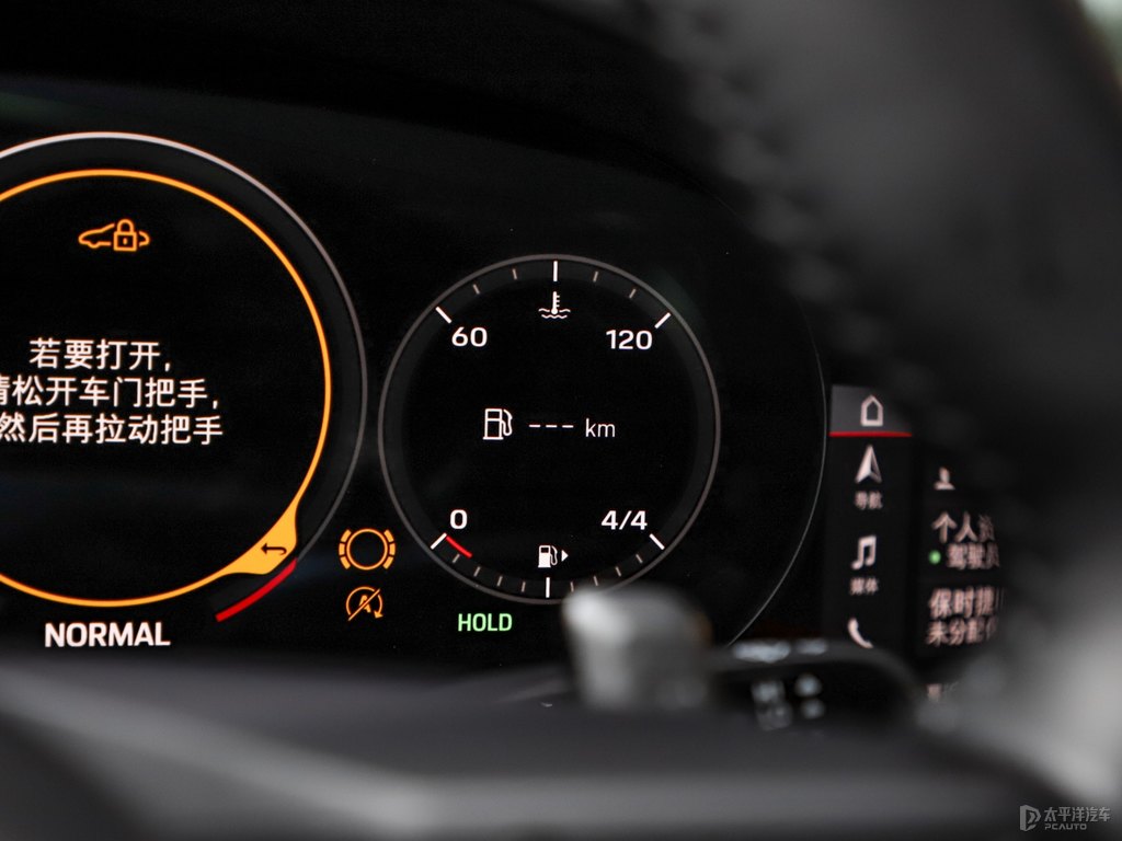GT銀保時捷911中控內(nèi)飾圖片