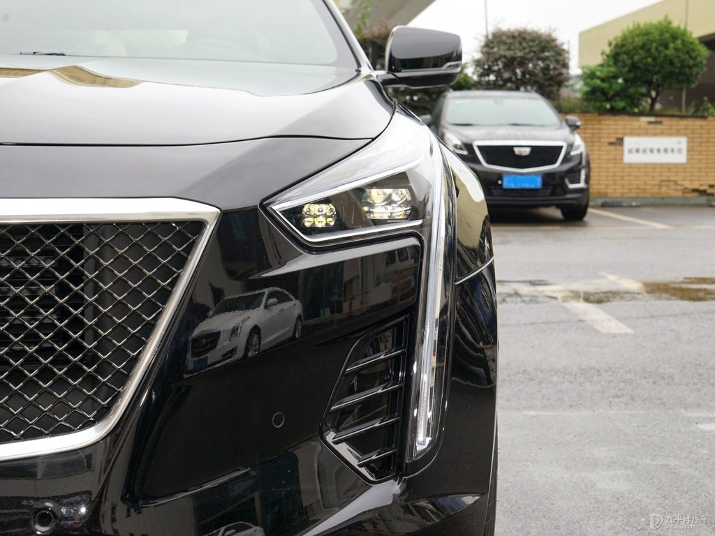 瑪雅黑凱迪拉克CT6車頭外觀圖片