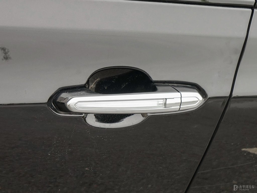 瑪雅黑凱迪拉克CT6車身外觀圖片