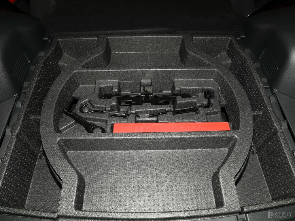 炫影灰長安CS55PLUS后備廂空間圖片
