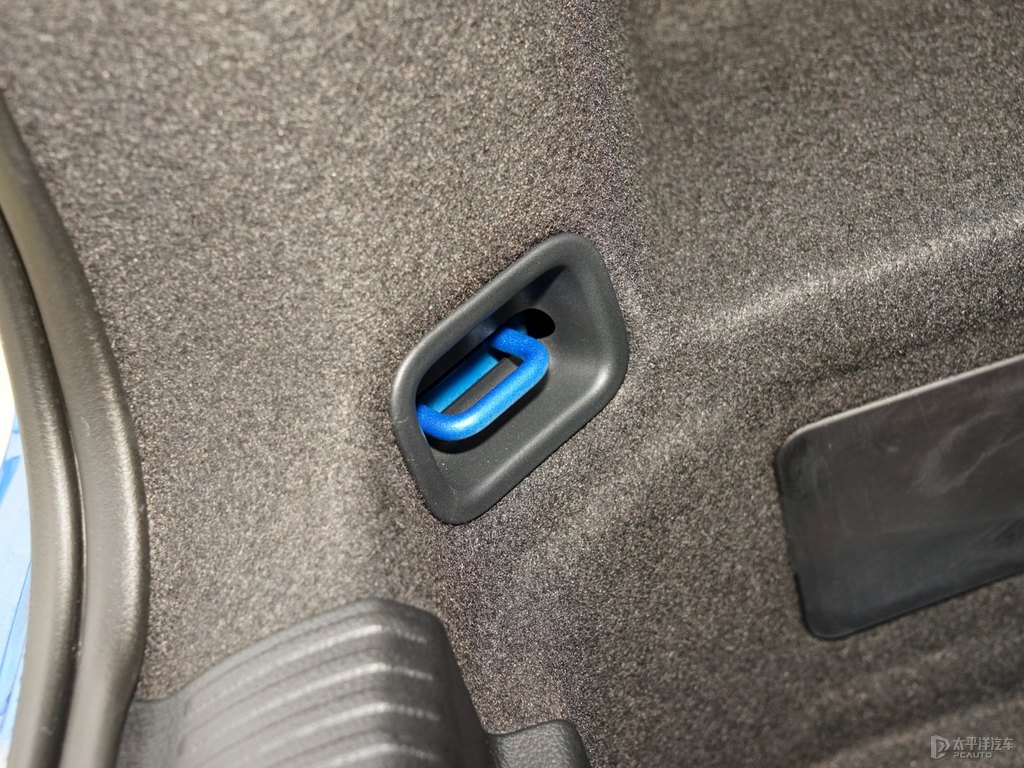 奧迪Q2L后備廂空間圖片
