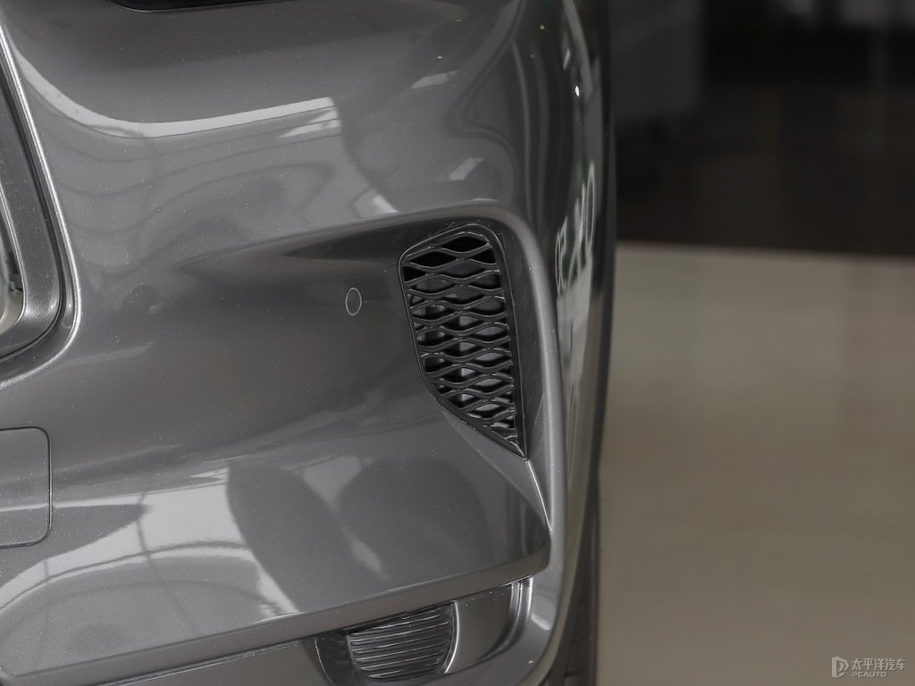 水亮銀英菲尼迪QX50車頭外觀圖片