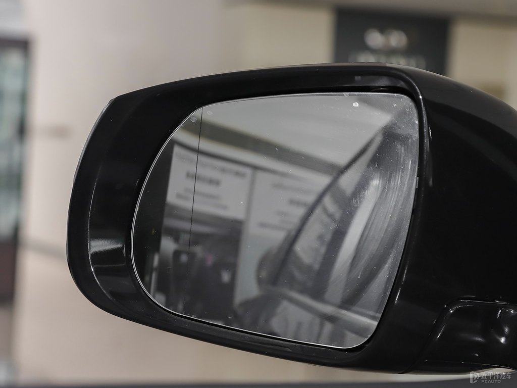 水亮銀英菲尼迪QX50車身外觀圖片