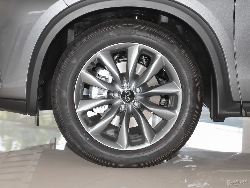 水亮銀英菲尼迪QX50車身外觀圖片