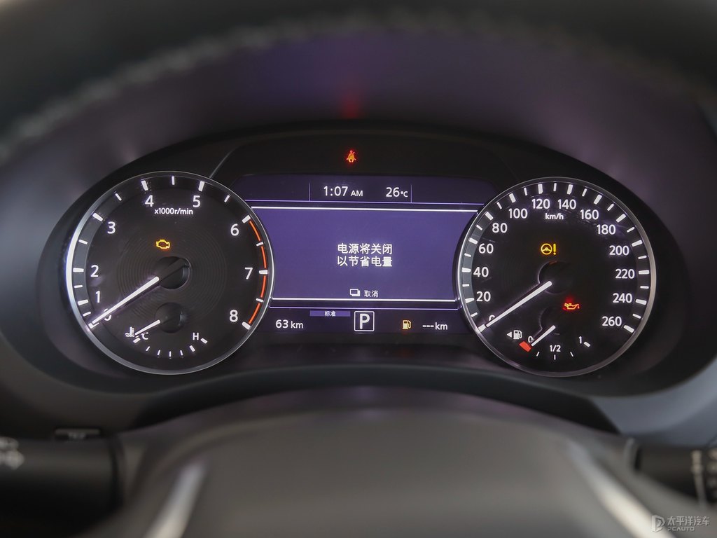水亮銀英菲尼迪QX50中控內(nèi)飾圖片