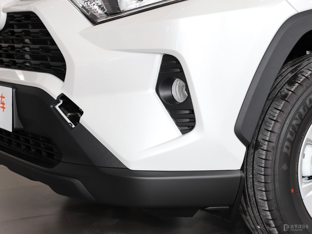 珍珠白RAV4榮放車頭外觀圖片