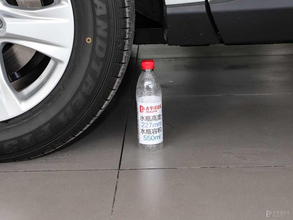 珍珠白R(shí)AV4榮放車身外觀圖片