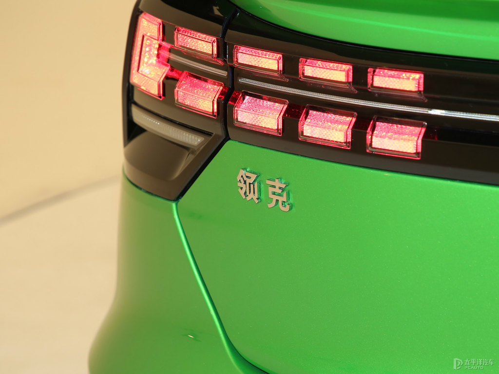 領(lǐng)克05車尾外觀圖片