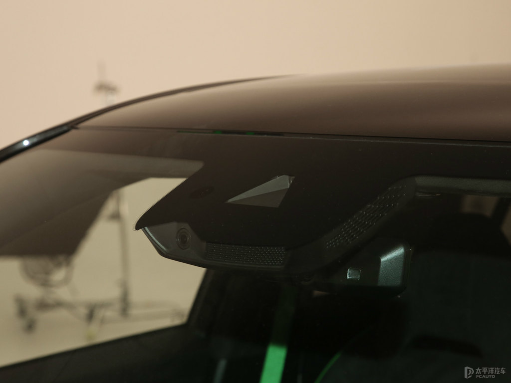 領(lǐng)克05車身外觀圖片