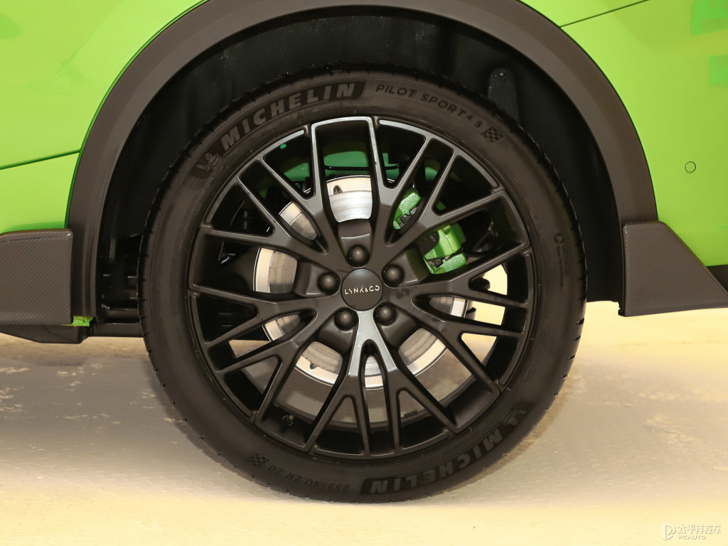 領克05車身外觀圖片