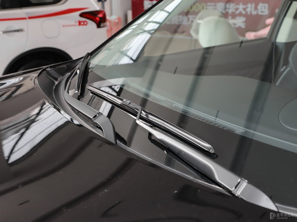 珍珠黑歐藍德車身外觀圖片