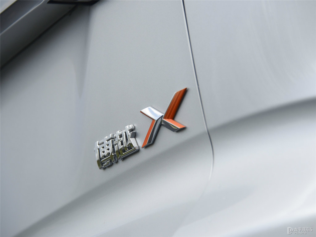 疾風(fēng)銀博越車尾外觀圖片