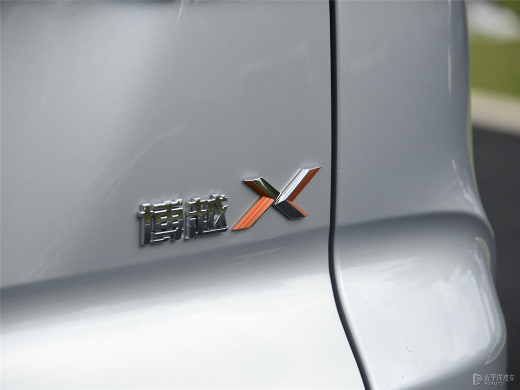 疾風(fēng)銀博越車尾外觀圖片