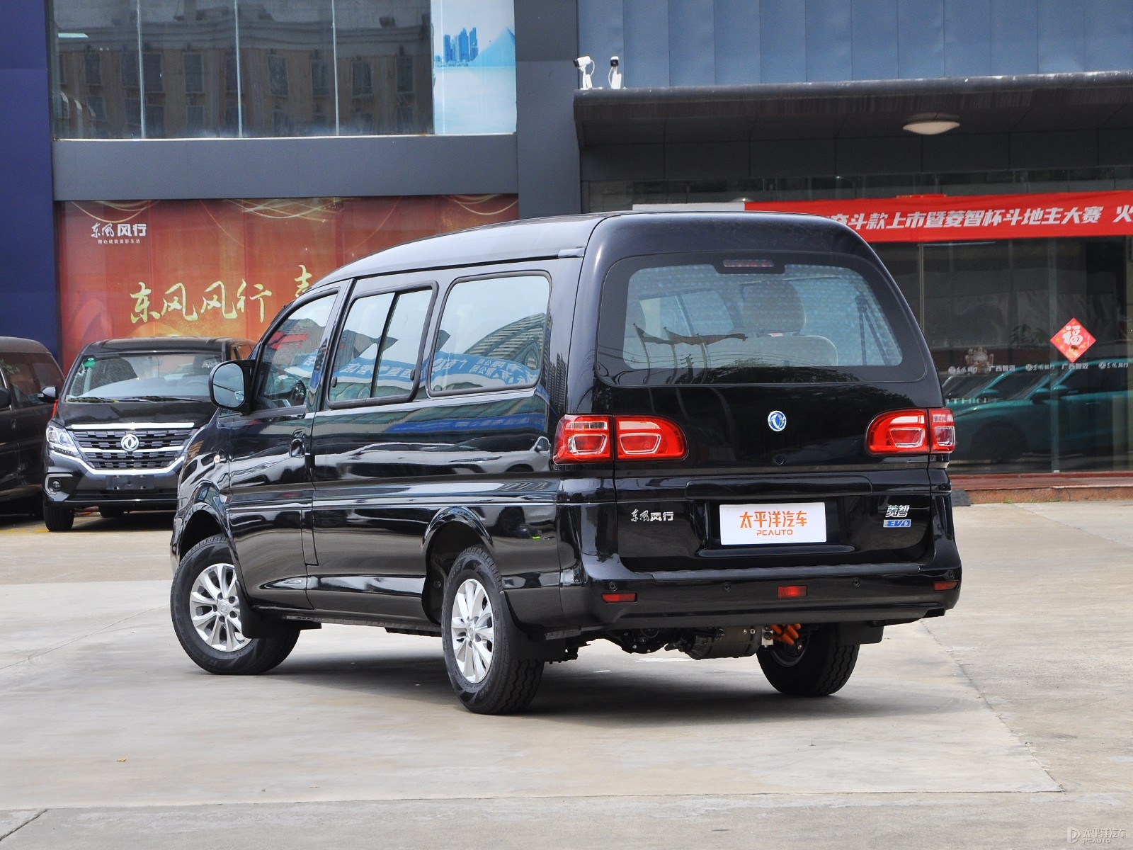 菱智M5新能源外觀高清大圖