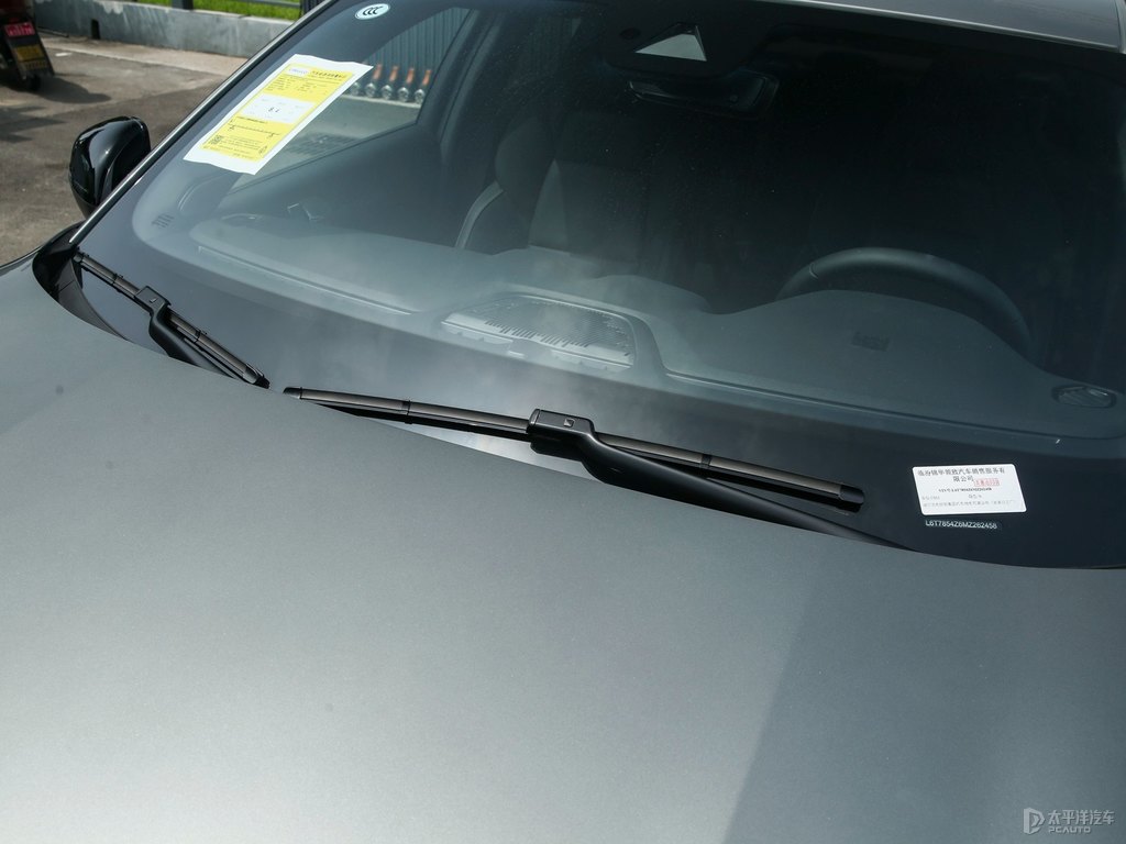 灰領(lǐng)克03車身外觀圖片