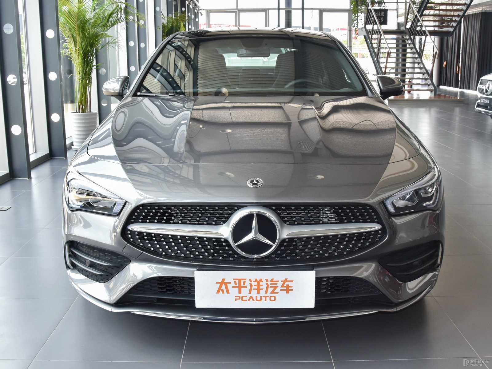 奔馳CLA級(jí)外觀高清大圖