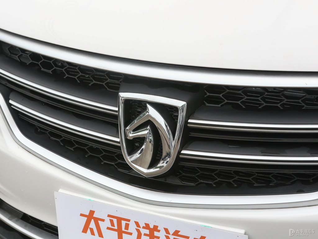 果糖白寶駿730車頭外觀圖片