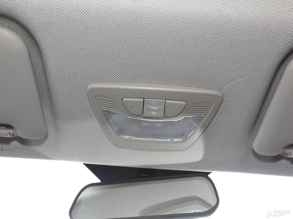果糖白寶駿730車廂內(nèi)飾圖片