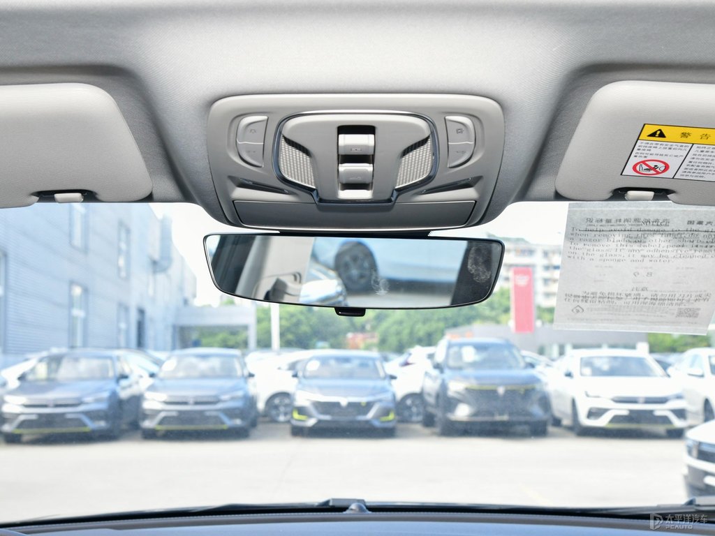 寰宇灰榮威RX5車廂內(nèi)飾圖片
