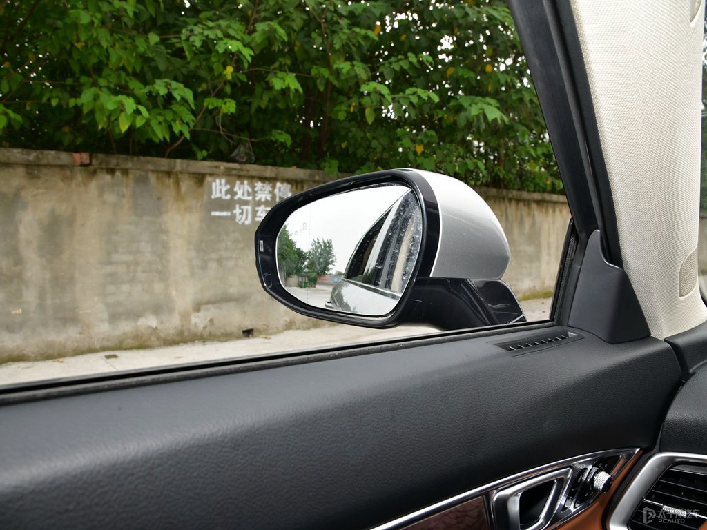 富勒銀奔騰T99車身外觀圖片