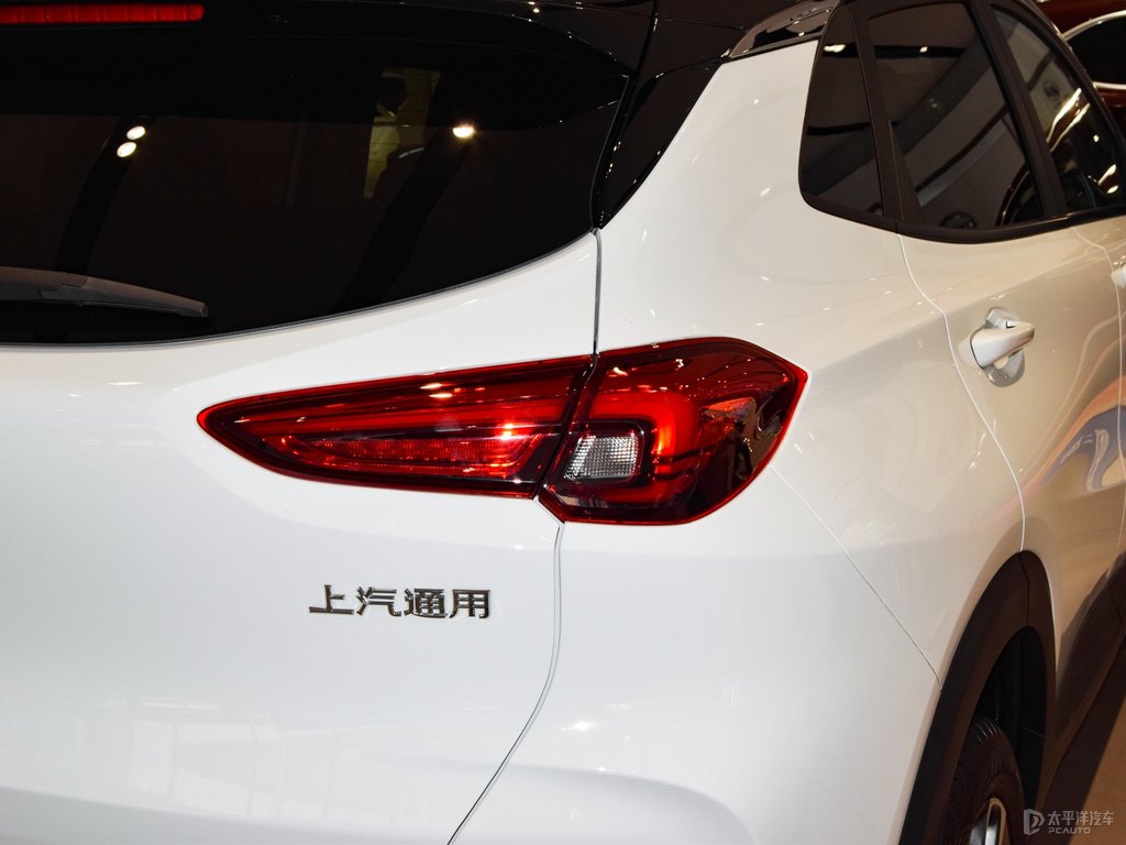 雪域白昂科拉車尾外觀圖片